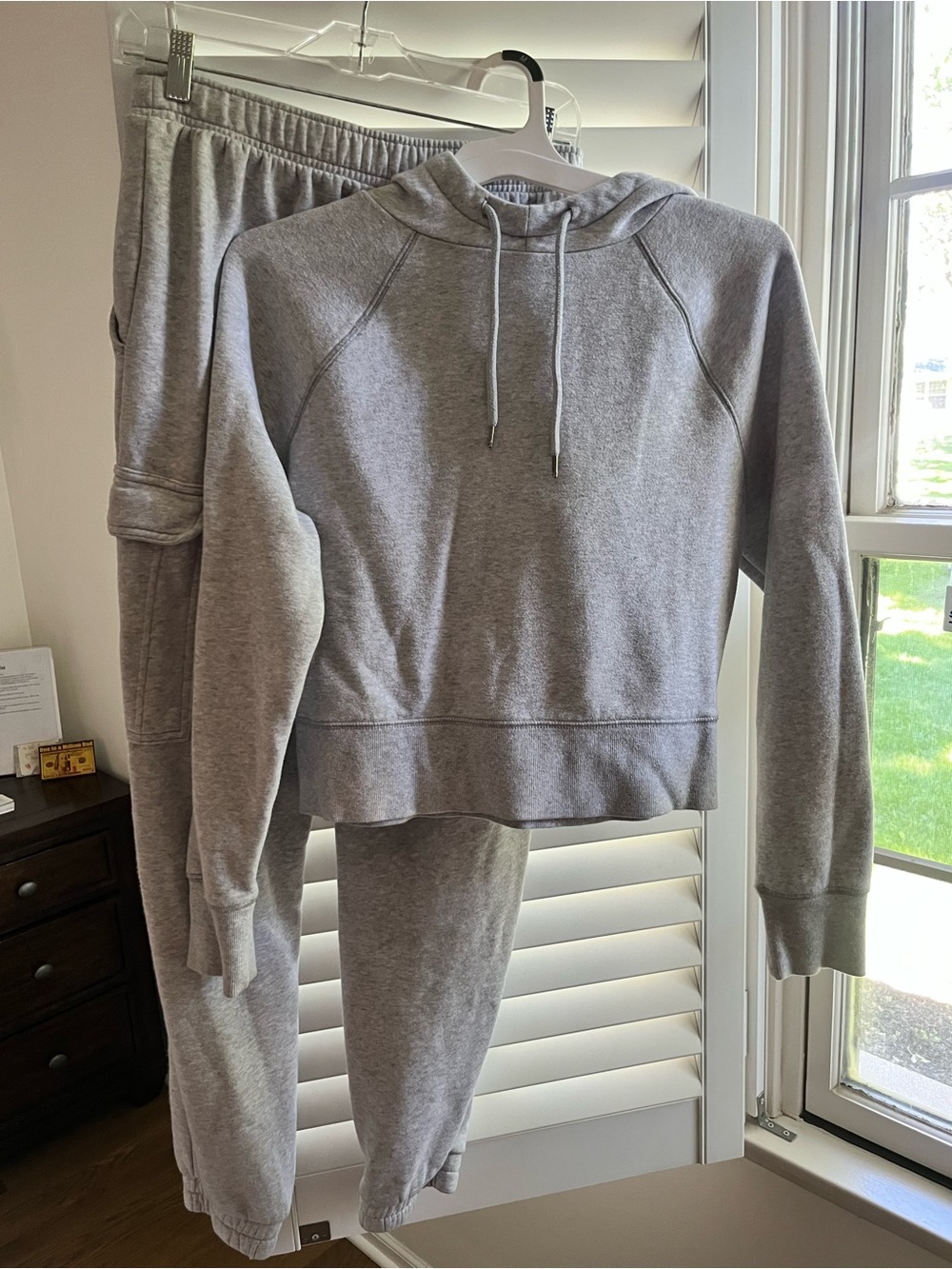 Universal Thread Gray Cozy Sweatshirt & Joggers Set